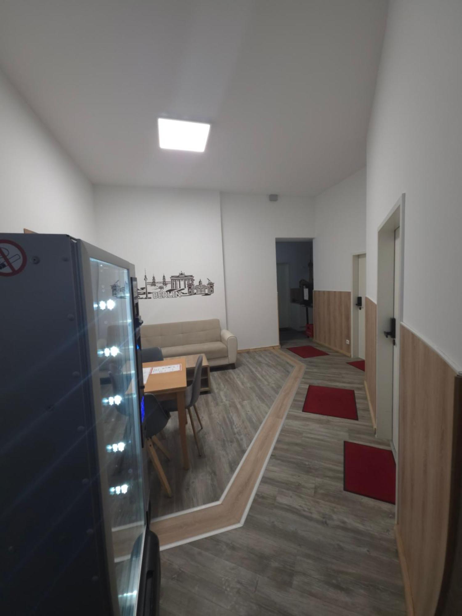 Kiez Box Twentyforseven Private Room — Photos 1